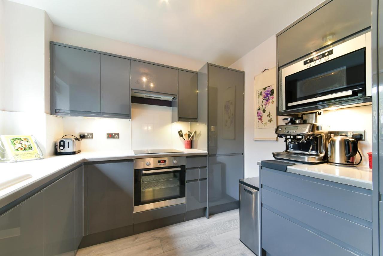 2 Bedroom Apartment Near Southfields Londres Extérieur photo