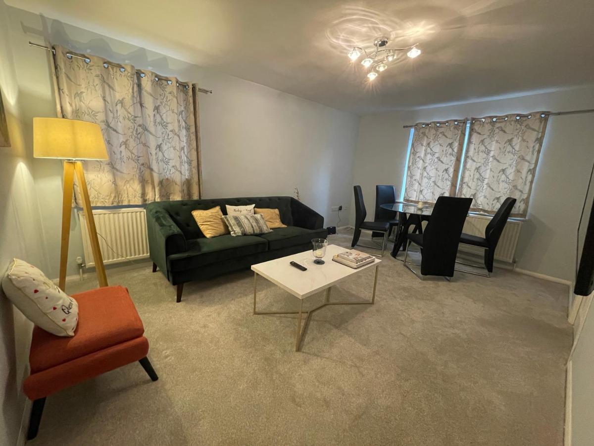 2 Bedroom Apartment Near Southfields Londres Extérieur photo