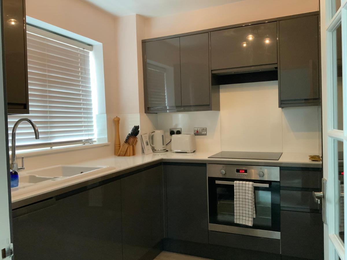 2 Bedroom Apartment Near Southfields Londres Extérieur photo