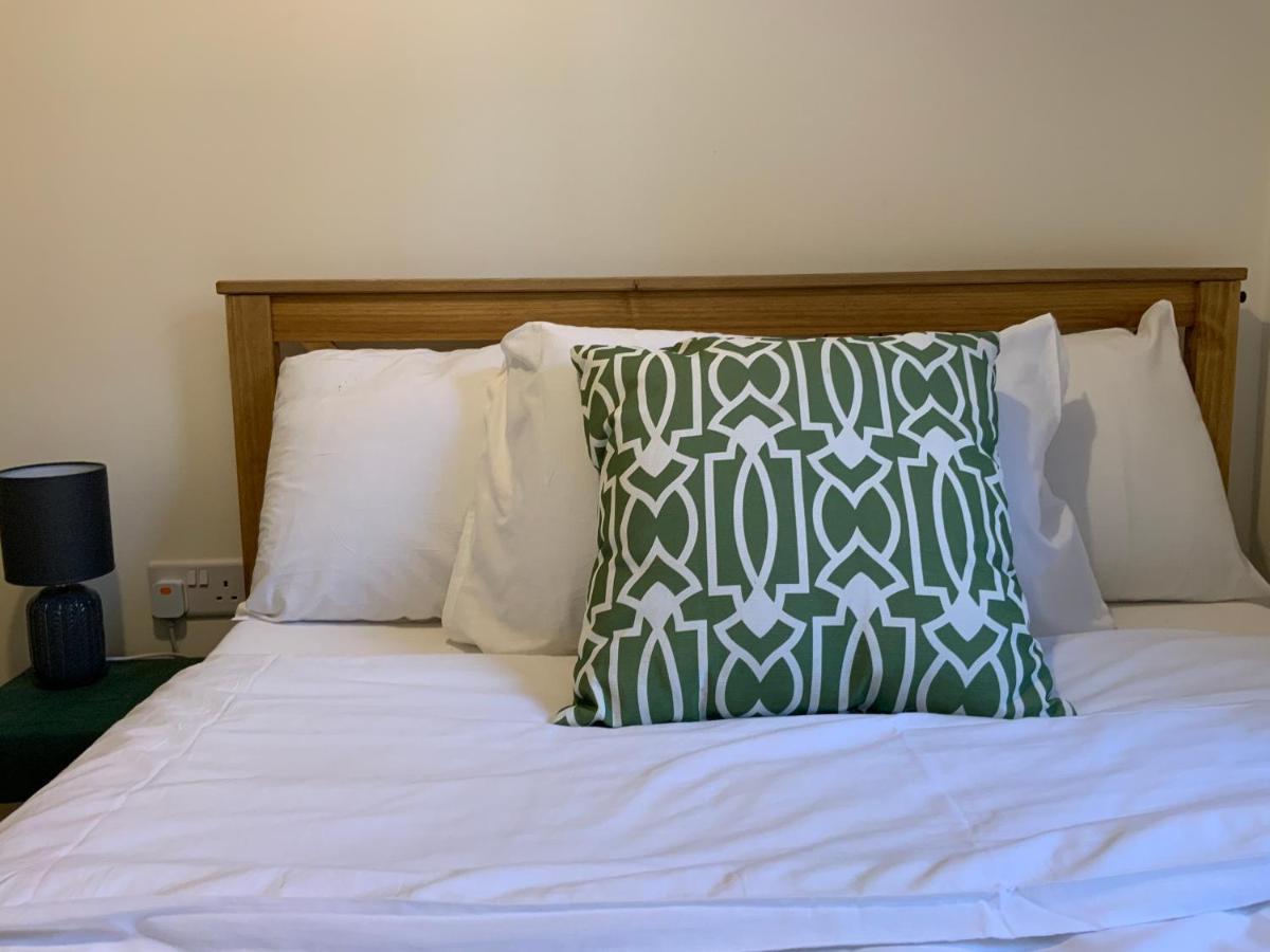 2 Bedroom Apartment Near Southfields Londres Extérieur photo