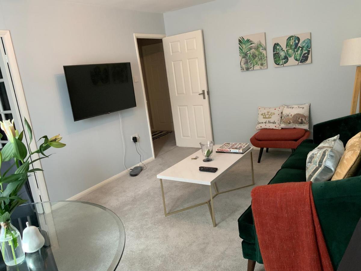 2 Bedroom Apartment Near Southfields Londres Extérieur photo